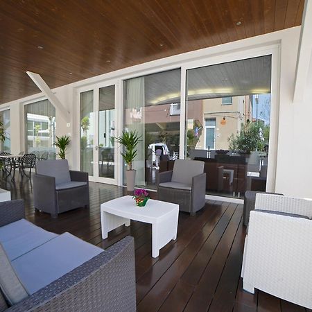 Hotel Ricci リミニ エクステリア 写真