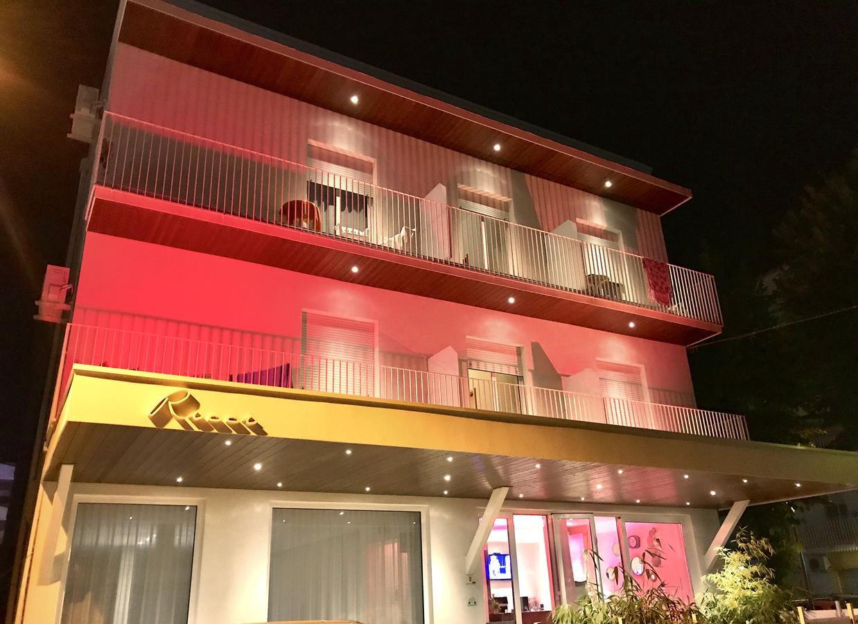 Hotel Ricci リミニ エクステリア 写真